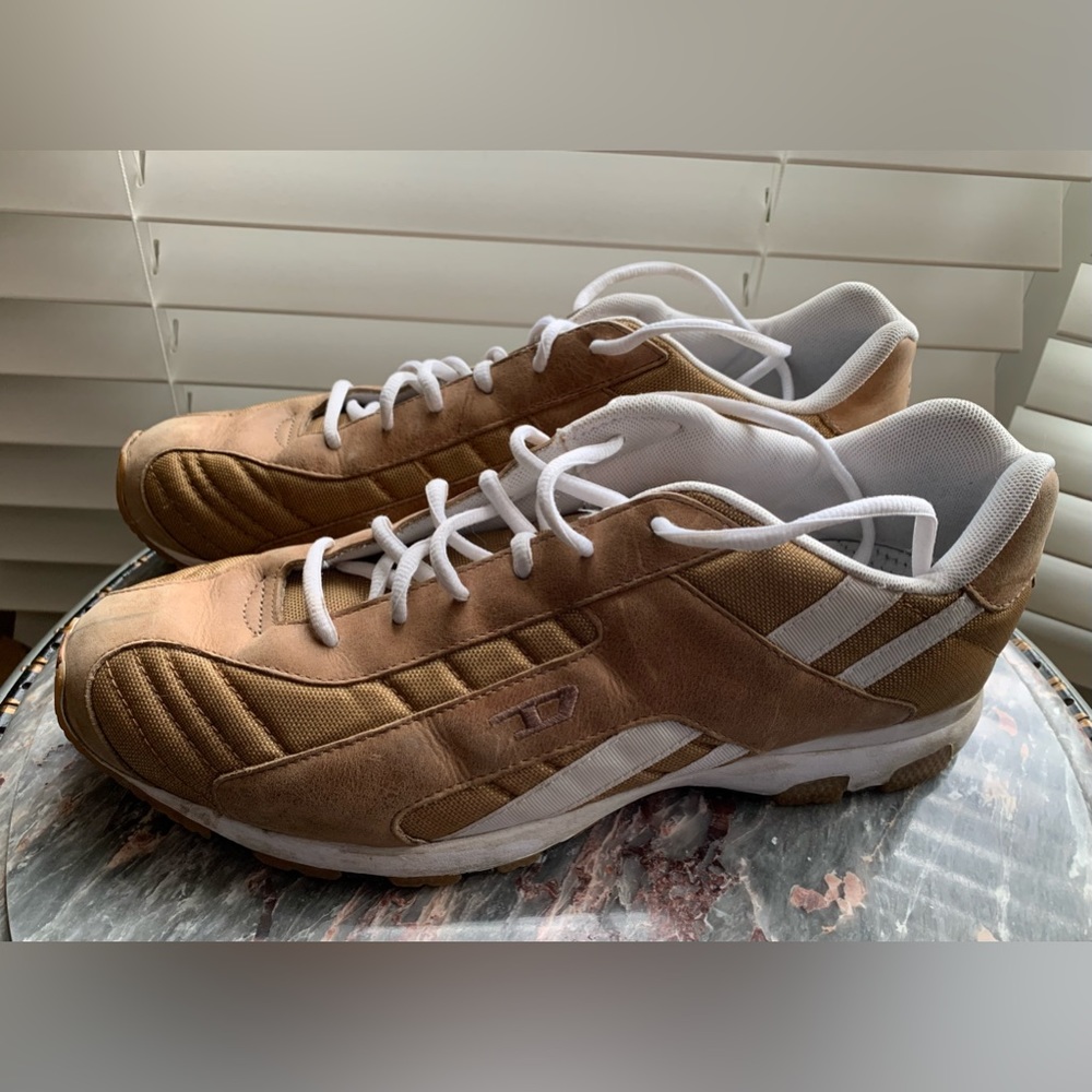 Diesel Men's Tan and White Sneakers